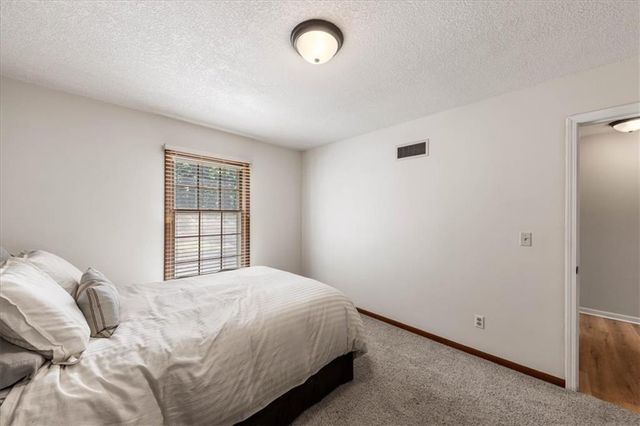 8516 DARNELL Street, Lenexa, KS 66215