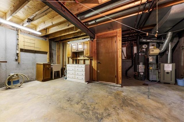 8516 DARNELL Street, Lenexa, KS 66215