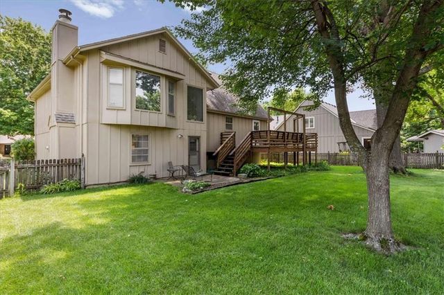 8516 DARNELL Street, Lenexa, KS 66215