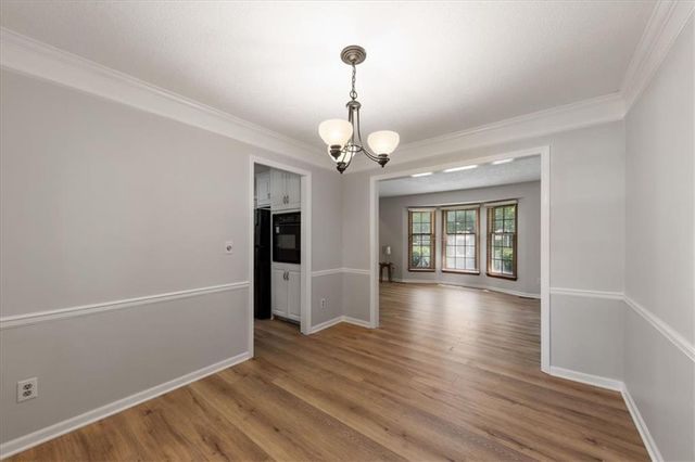 8516 DARNELL Street, Lenexa, KS 66215