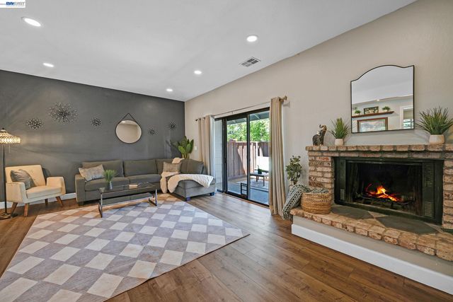 3277 Monika Ln, Fairview, CA 94541