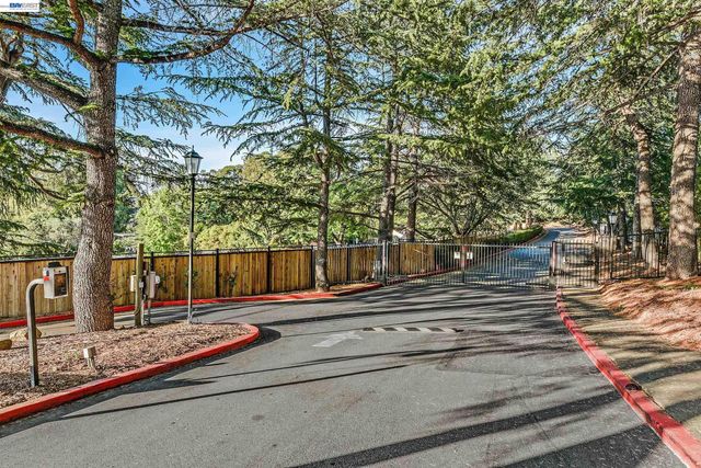 3277 Monika Ln, Fairview, CA 94541
