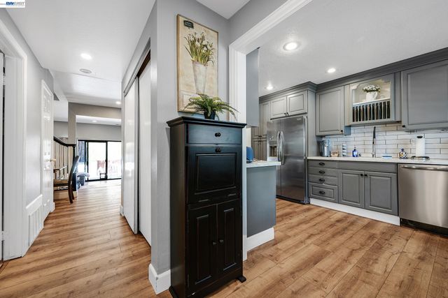 3277 Monika Ln, Fairview, CA 94541
