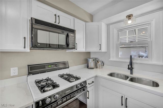 38850 Harmondale Drive, Willoughby, OH 44094