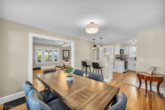 38850 Harmondale Drive, Willoughby, OH 44094