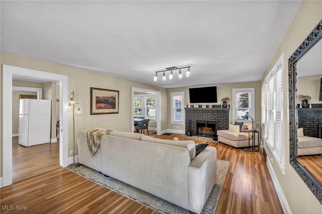 38850 Harmondale Drive, Willoughby, OH 44094