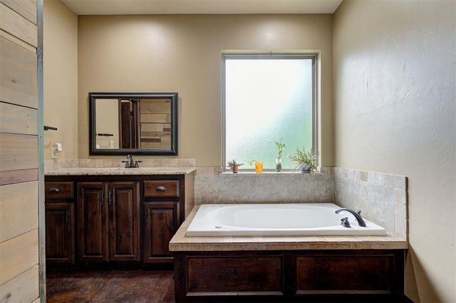 14503 E Wilshire Boulevard, Jones, OK 73049