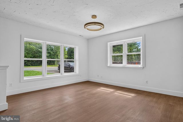 120 TUCKAHOE RD, Sewell, NJ 08080