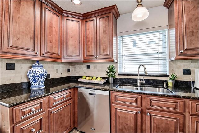 5672 62ND WAY N, St Petersburg, FL 33709