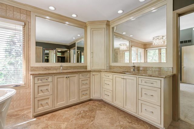 5794 Saint Anns Court, Dublin, OH 43017