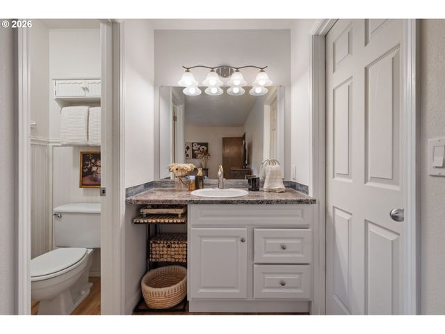 2559 TROY Ct, West Linn, OR 97068