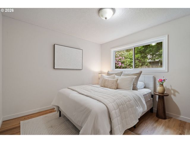 2559 TROY Ct, West Linn, OR 97068