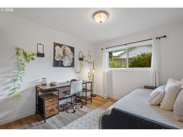 2559 TROY Ct, West Linn, OR 97068