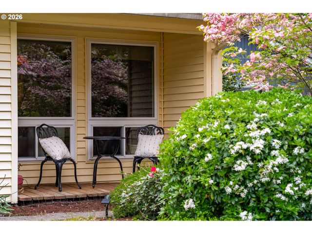2559 TROY Ct, West Linn, OR 97068