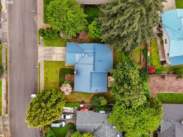 2559 TROY Ct, West Linn, OR 97068