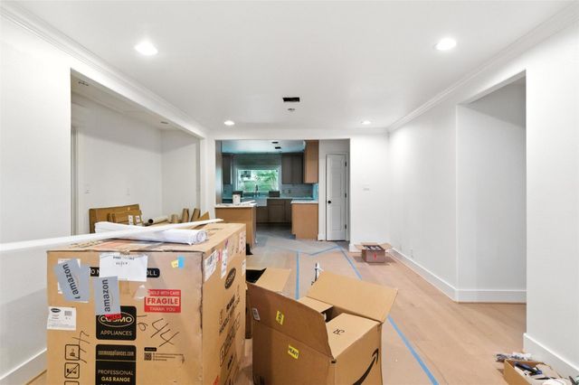 2210 Wakefield Drive, Houston, TX 77018