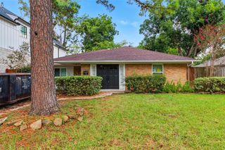 2210 Wakefield Drive, Houston, TX 77018