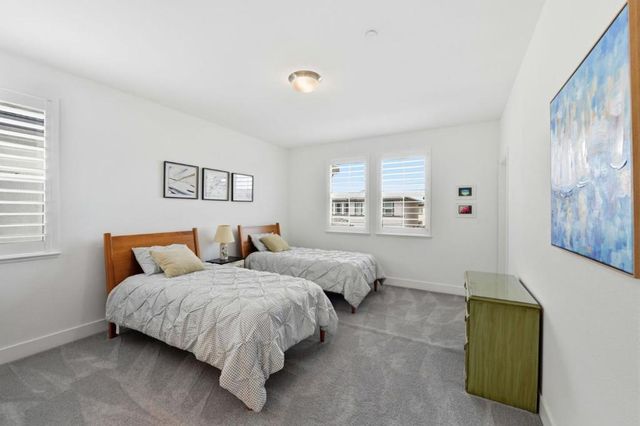 10071 Sea Turtle Street, Elk Grove, CA 95757