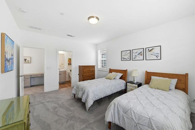 10071 Sea Turtle Street, Elk Grove, CA 95757