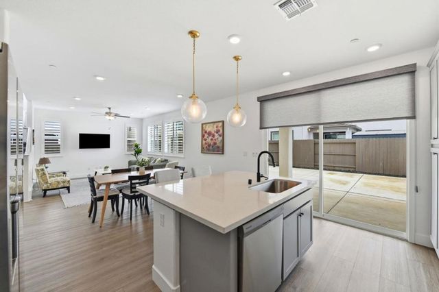 10071 Sea Turtle Street, Elk Grove, CA 95757