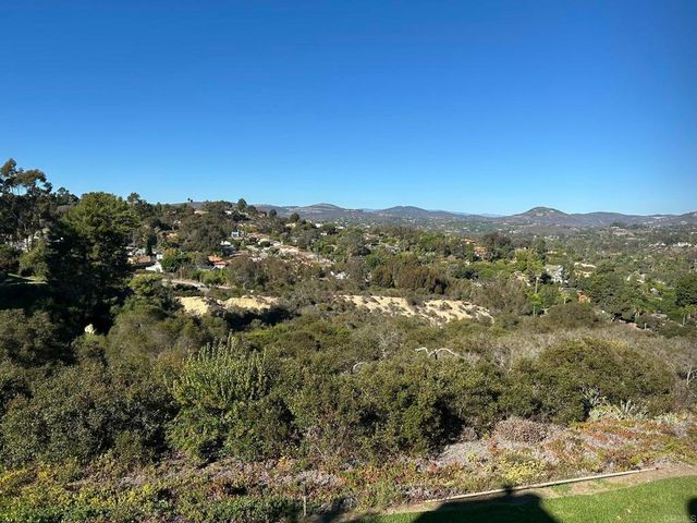 2146 Valleydale Lane, Encinitas, CA 92024