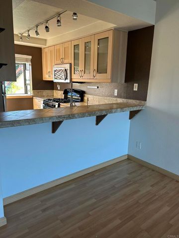 2146 Valleydale Lane, Encinitas, CA 92024