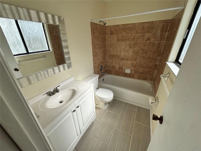 2300 SW 43RD STREET O4, Gainesville, FL 32607