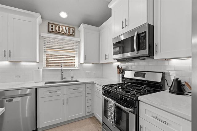 524 Longhorn Cavern RD, Leander, TX 78641