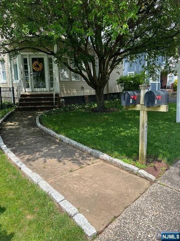 211 Paterson Avenue 2nd Fl, Midland Park, NJ 07432