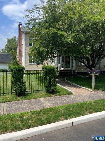 211 Paterson Avenue 2nd Fl, Midland Park, NJ 07432