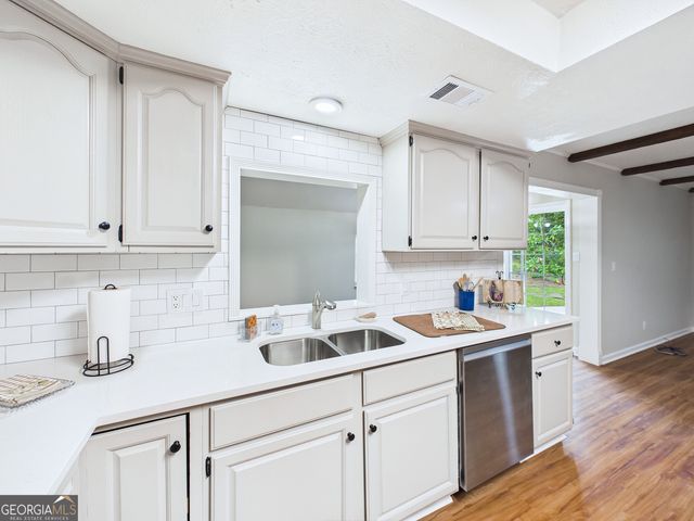 117 Lake Front Drive, Warner Robins, GA 31088