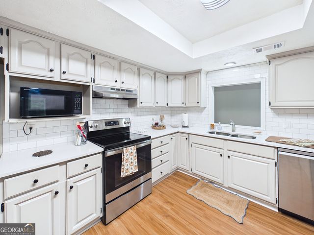 117 Lake Front Drive, Warner Robins, GA 31088