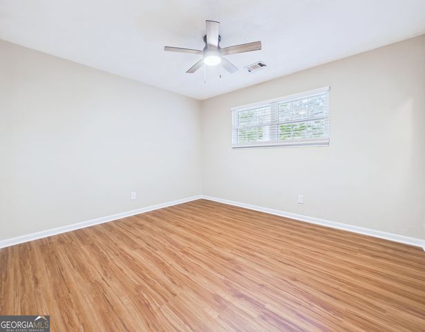 117 Lake Front Drive, Warner Robins, GA 31088