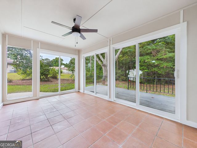 117 Lake Front Drive, Warner Robins, GA 31088