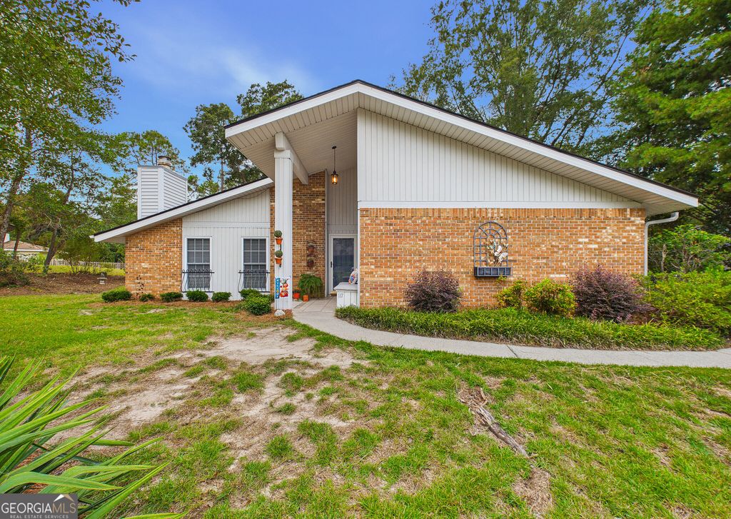 117 Lake Front Drive, Warner Robins, GA 31088