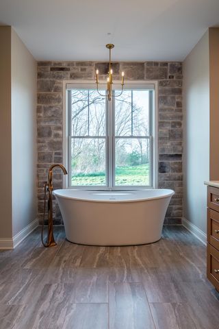 16797 Zubrick Road, Roanoke, IN 46783