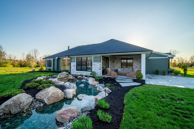 16797 Zubrick Road, Roanoke, IN 46783