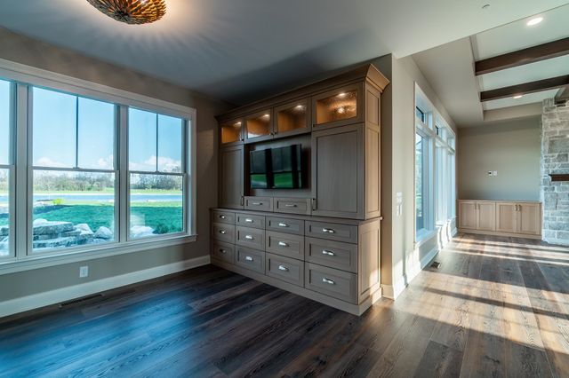 16797 Zubrick Road, Roanoke, IN 46783