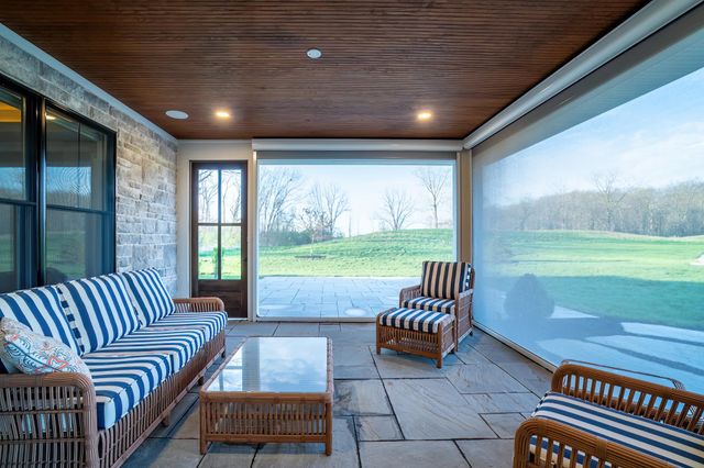 16797 Zubrick Road, Roanoke, IN 46783