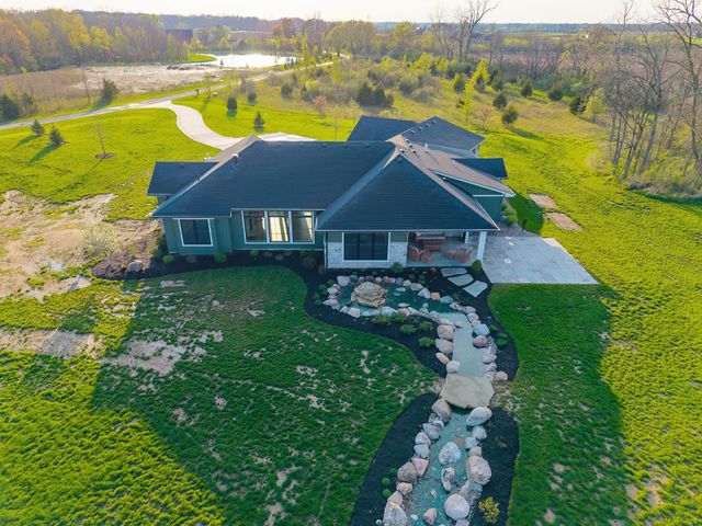 16797 Zubrick Road, Roanoke, IN 46783