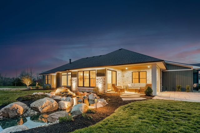 16797 Zubrick Road, Roanoke, IN 46783