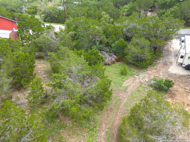 1050 Deer Run Pass, Canyon Lake, TX 78133