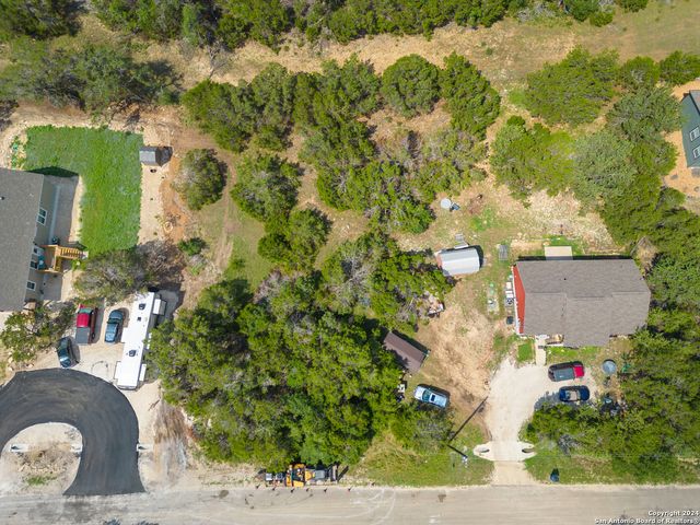 1050 Deer Run Pass, Canyon Lake, TX 78133