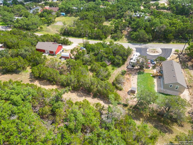 1050 Deer Run Pass, Canyon Lake, TX 78133