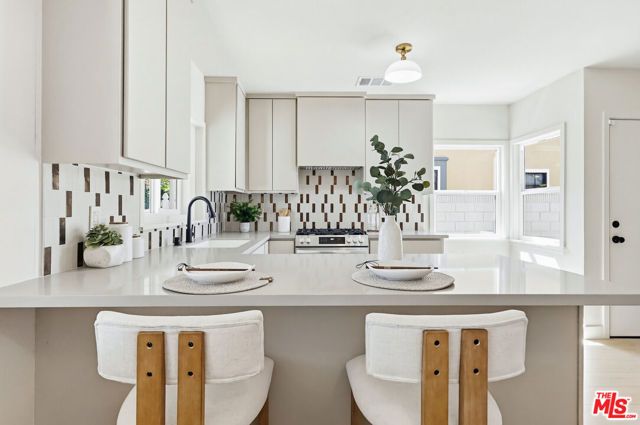 9631 S Harvard Boulevard, Los Angeles, CA 90047