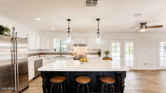 7116 E JENAN Drive, Scottsdale, AZ 85254