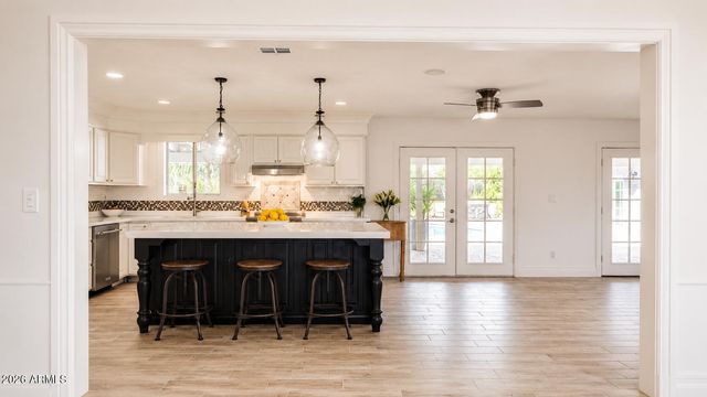 7116 E JENAN Drive, Scottsdale, AZ 85254
