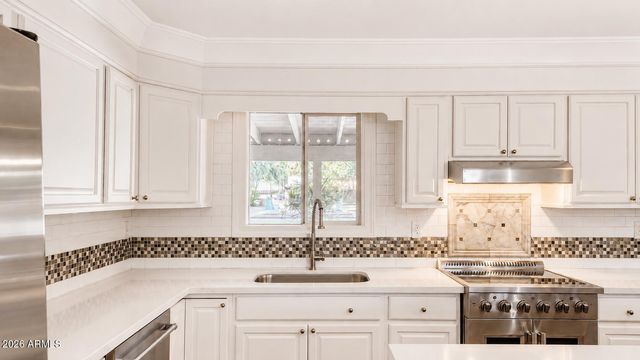 7116 E JENAN Drive, Scottsdale, AZ 85254
