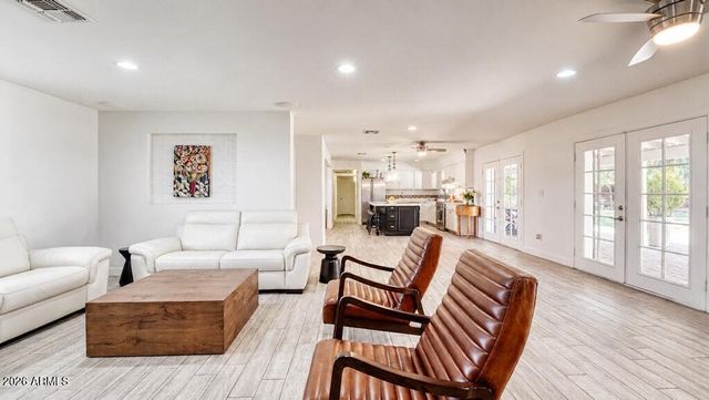 7116 E JENAN Drive, Scottsdale, AZ 85254