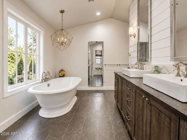 7116 E JENAN Drive, Scottsdale, AZ 85254